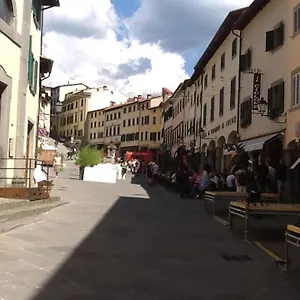 La Piazza Uno Stia